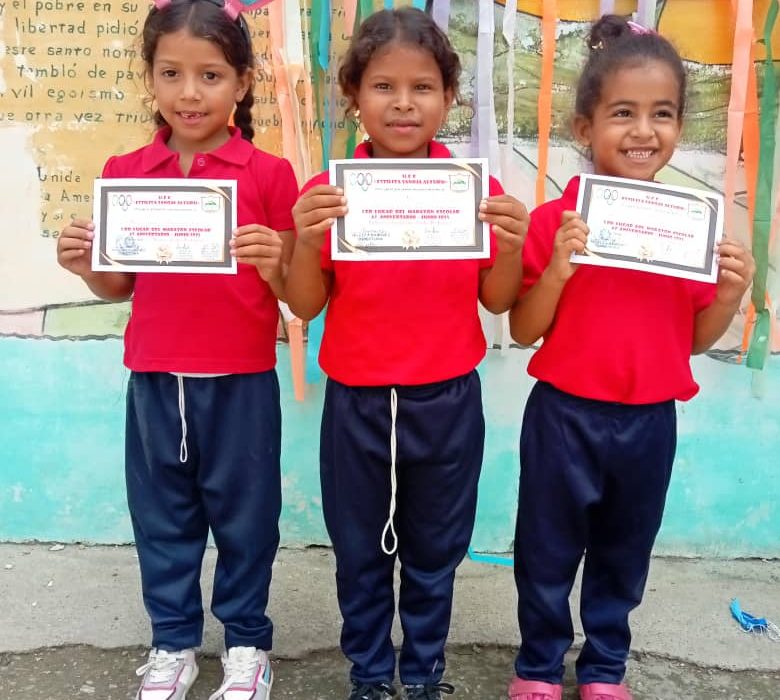 La actividad contó con la participación de estudiantes de educación inicial y de educación básica de esta casa de estudios y ademas de las instituciones educativas: la U.E.E Cambambé y la U.E.N.B. estado Miranda, de esta comunidad.