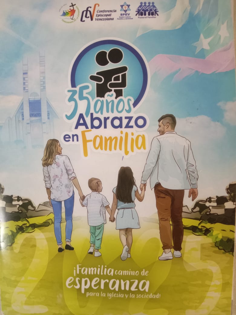35 años del abrazo en familia