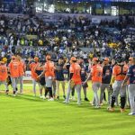 Campeones contra viento y marea